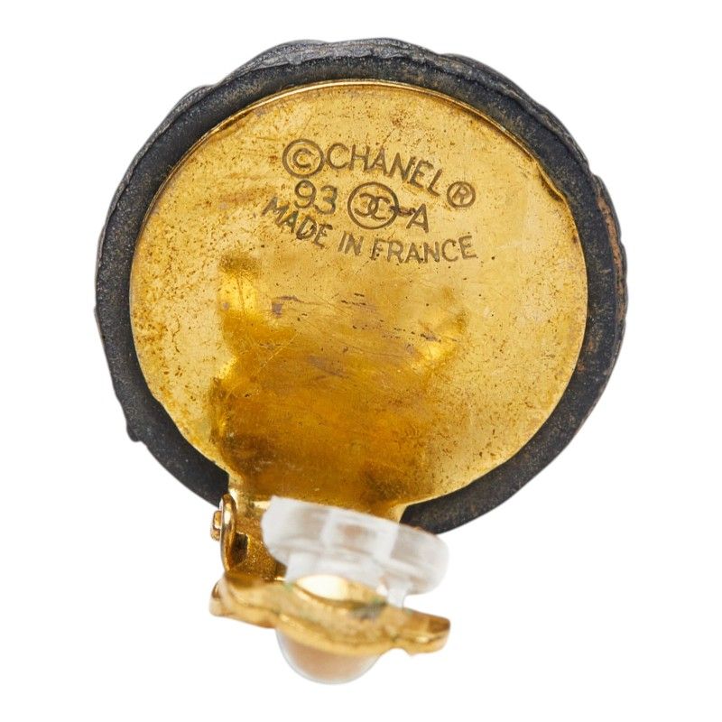 Chanel Quilted CC Logo Gold Black Plated