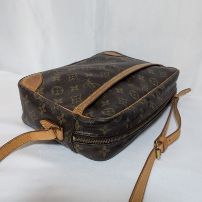 Louis Vuitton Trocadero 30 Monogram Shoulder Bag