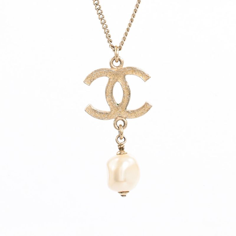 Chanel Necklace Gold