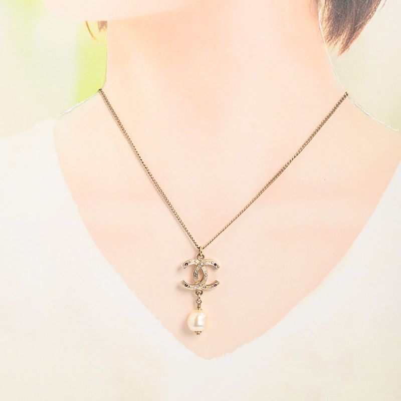 Chanel Necklace Gold