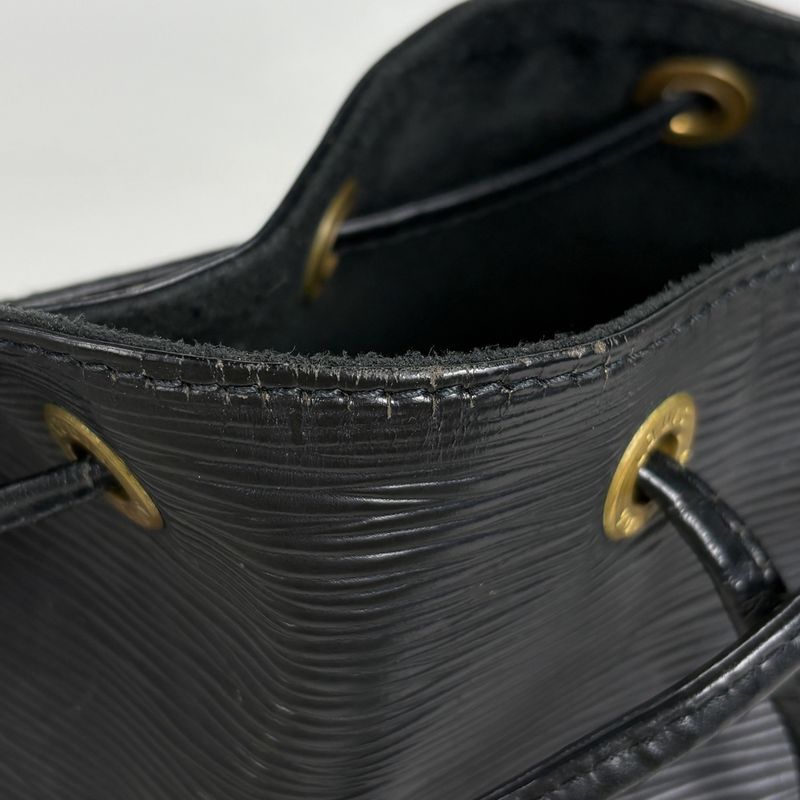 Louis Vuitton Petit Noir Shoulder Drawstring Bag Epi Black