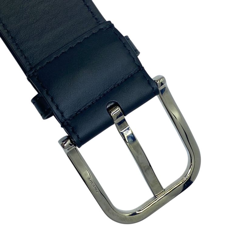 Fendi FF Logo Leather Belt Silver Red Sophistication Luxury Presence Practical