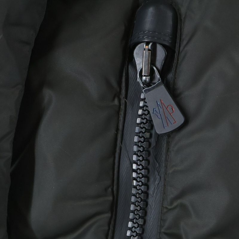 Moncler Eggstock Down Jacket Khaki Nylon 3