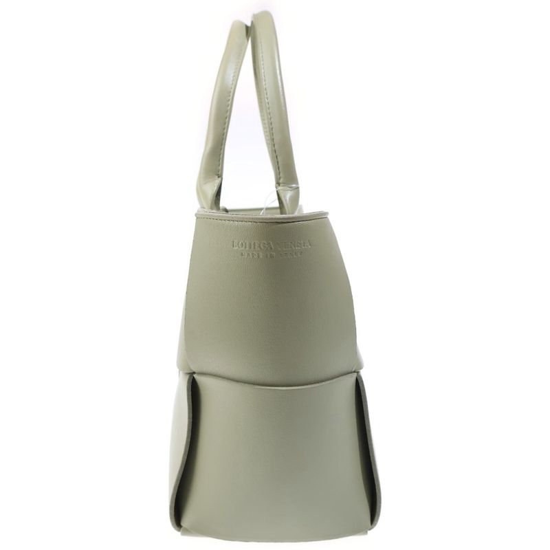 Bottega Veneta Maxi Intrecciato Arcotto Tote Light Green Leather Silver