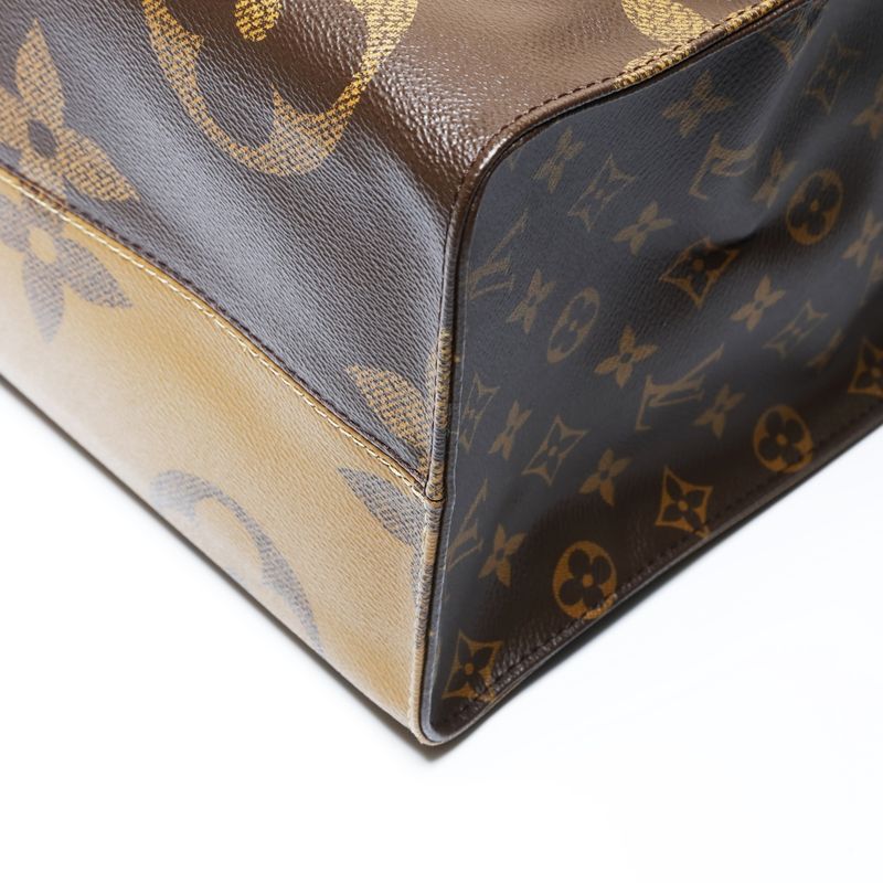 Louis Vuitton Tote on the Go GM Monogram