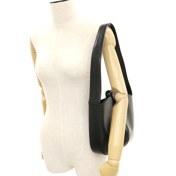 Louis Vuitton Epi Reverie Belt