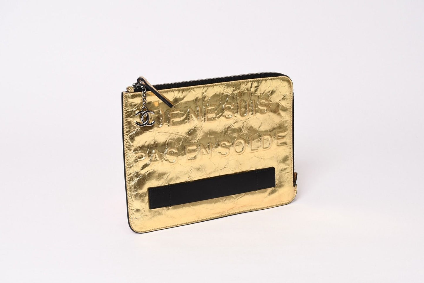 Chanel Votez Coco Clutch CC Logo Crinkle Leather Metallic Gold — view 3