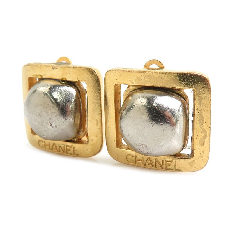 Chanel Earrings Gold