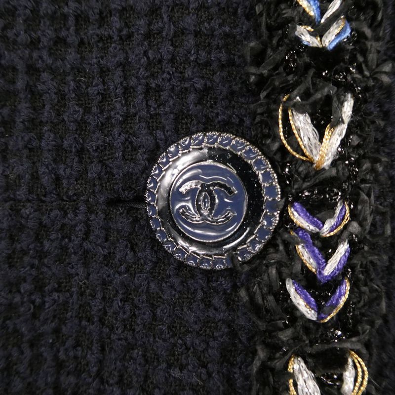 Chanel Jacket 38 Wool Tweed Coco Button