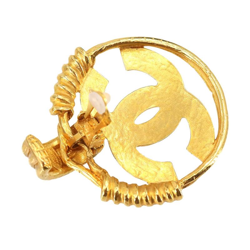 Chanel Round Earring Earrings Gold