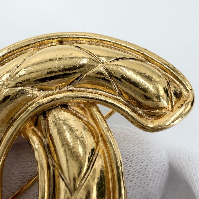 Chanel Brooch Quilted CC Logo Vintage Gold Plated