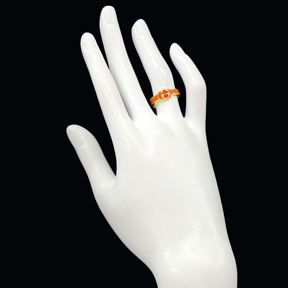 Gucci Interlocking Ring . Enamel 18k YG Yellow Gold