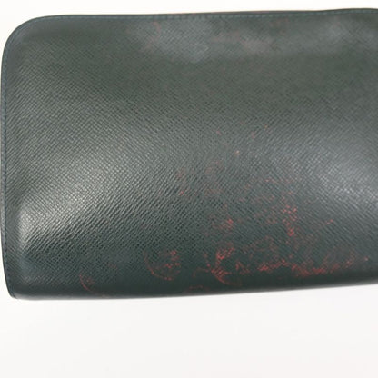 Louis Vuitton Baikal Clutch Taiga Leather