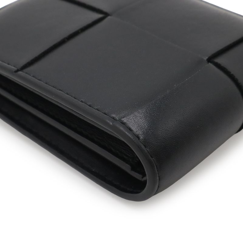 Bottega Veneta Maxi Intrecciato Cassette Bifold Wallet Leather Black