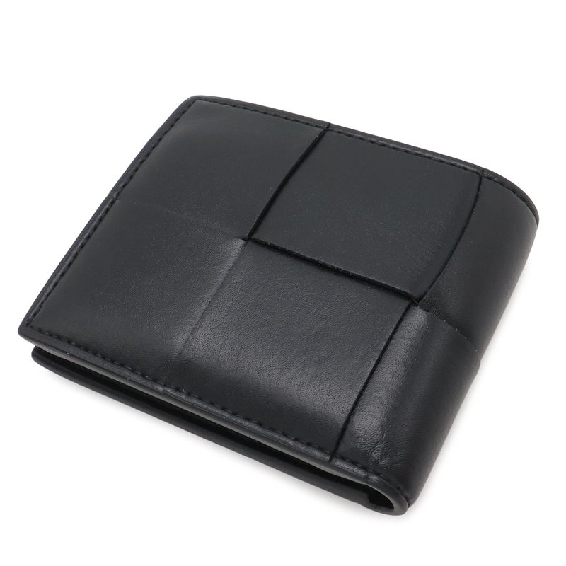 Bottega Veneta Maxi Intrecciato Cassette Bifold Wallet Leather Black