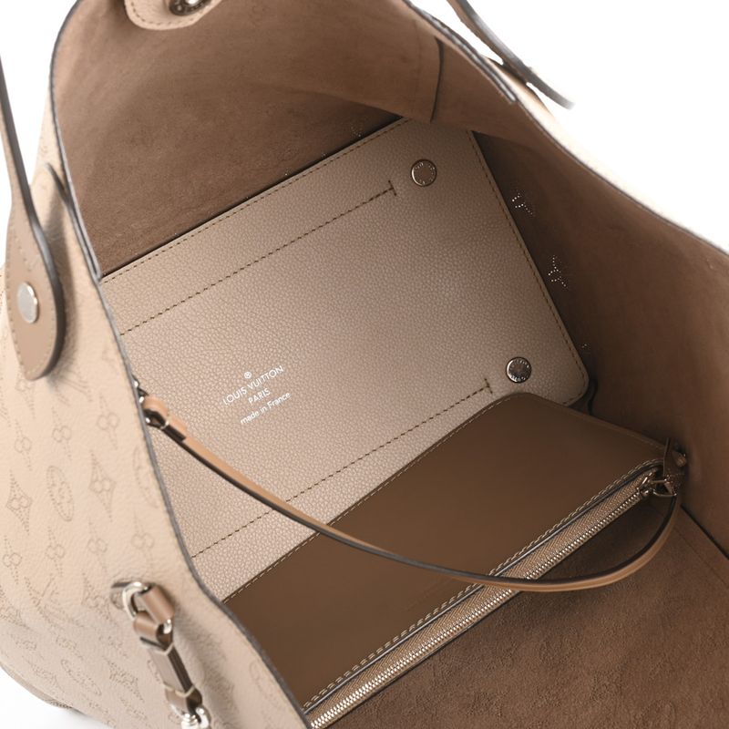 Louis Vuitton Tote Hina MM