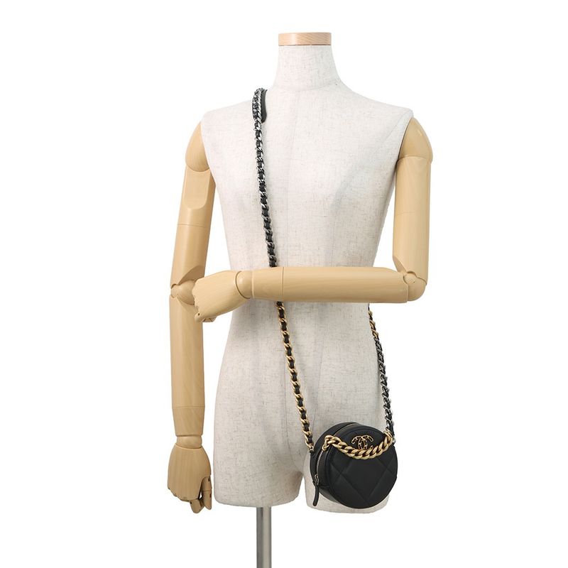 Chanel Chain Shoulder Bag 19 Quilted CC Logo Lambskin Black