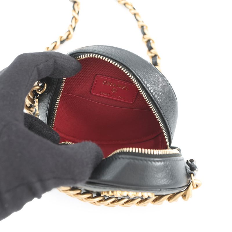 Chanel Chain Shoulder Bag 19 Quilted CC Logo Lambskin Black
