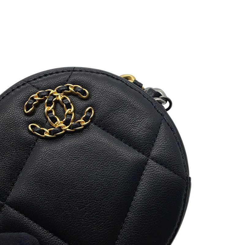 Chanel Chain Shoulder Bag 19 Quilted CC Logo Lambskin Black