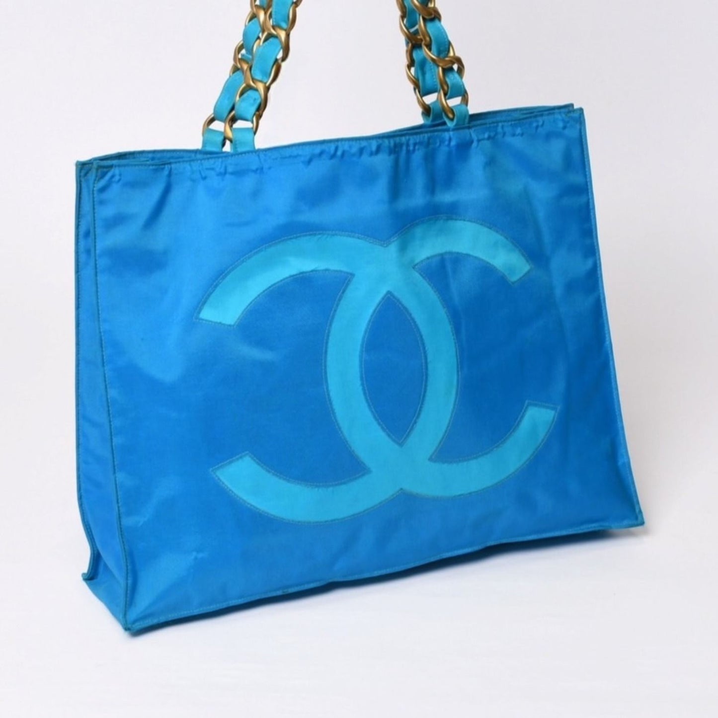 Chanel Vintage Logo Chain Tote Bag CC Turquoise Blue — view 3