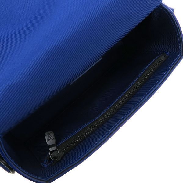 Louis Vuitton Steamer Wearable Wallet