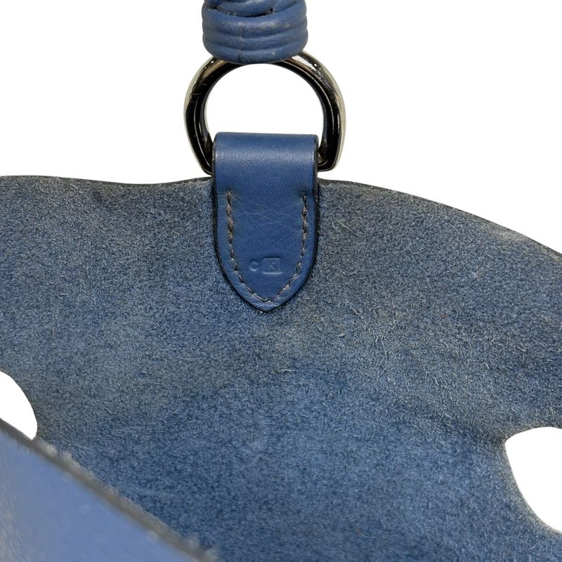 Hermes Manjoire PM Bucket Handbag