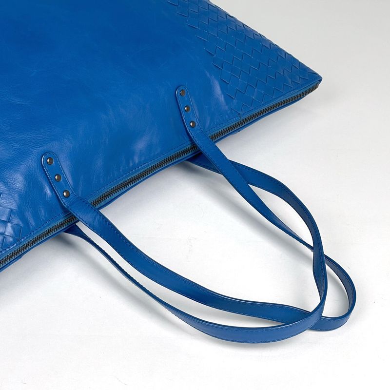 Bottega Veneta Intrecciato Tote Leather Blue