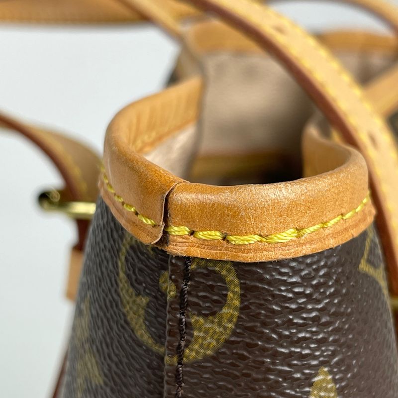 Louis Vuitton Bucket GM Shoulder Bag