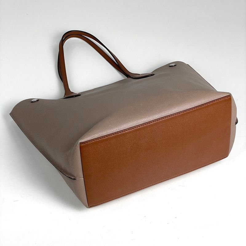 Louis Vuitton Lockme Goat Tote Leather Vison