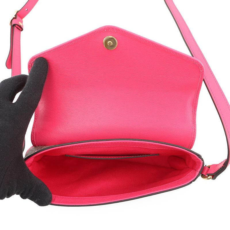 Gucci Shoulder Bag GG Supreme Leather Dragon