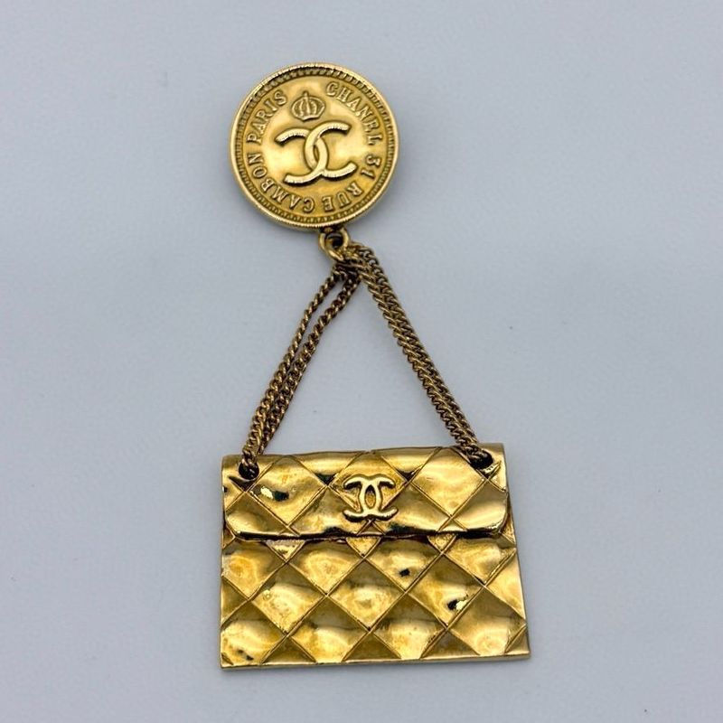 Chanel CC Logo Quilted Bag Brooch Gold Vintage