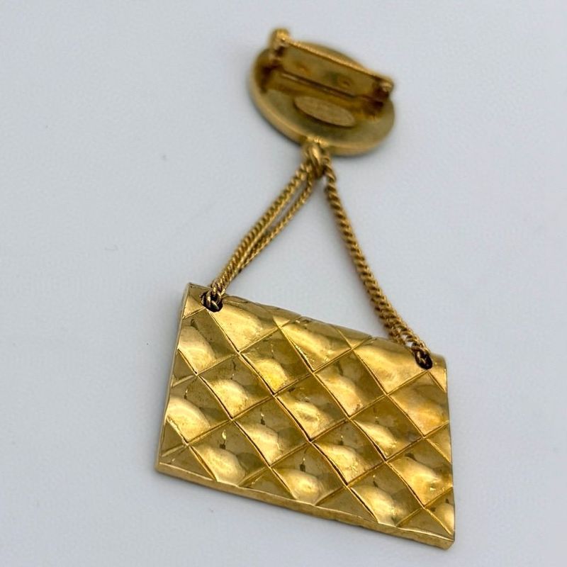 Chanel CC Logo Quilted Bag Brooch Gold Vintage