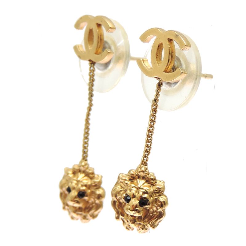 Chanel Earrings Ation, peeling