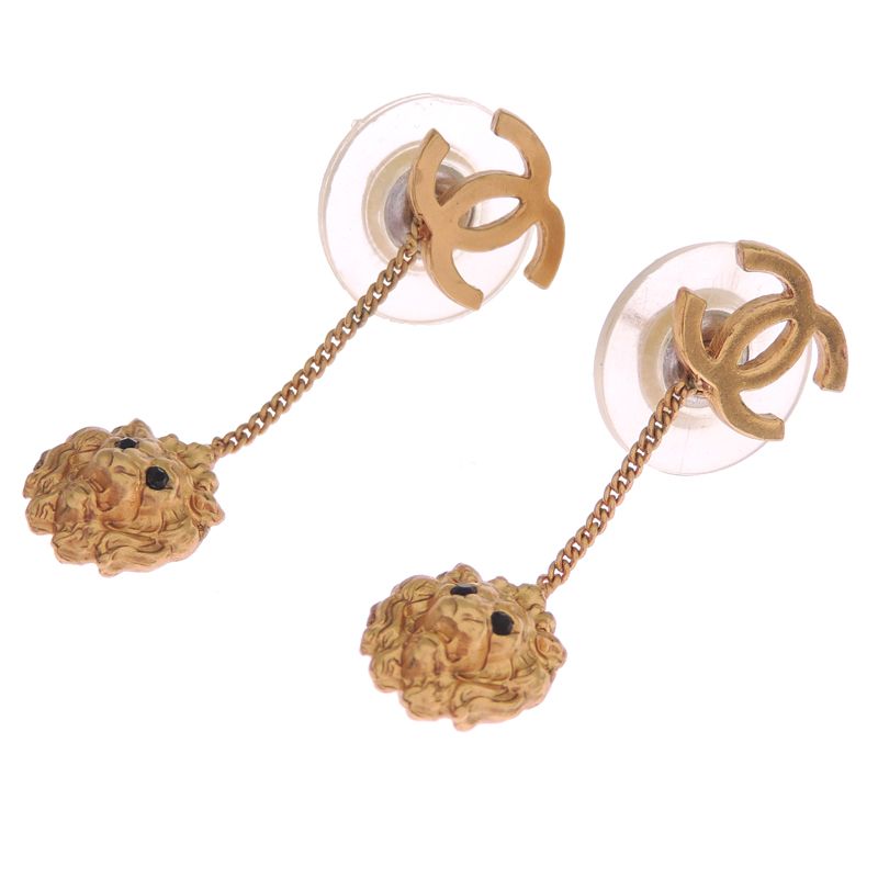 Chanel Earrings Ation, peeling