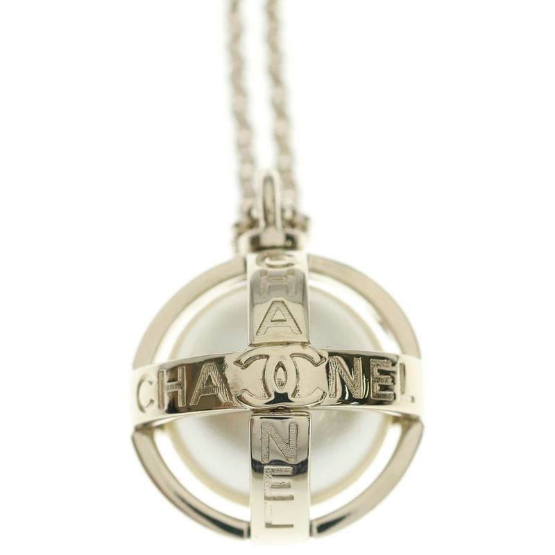Chanel CC Logo Orb Ball Faux Pearl Necklace Pendant Chain Gold White