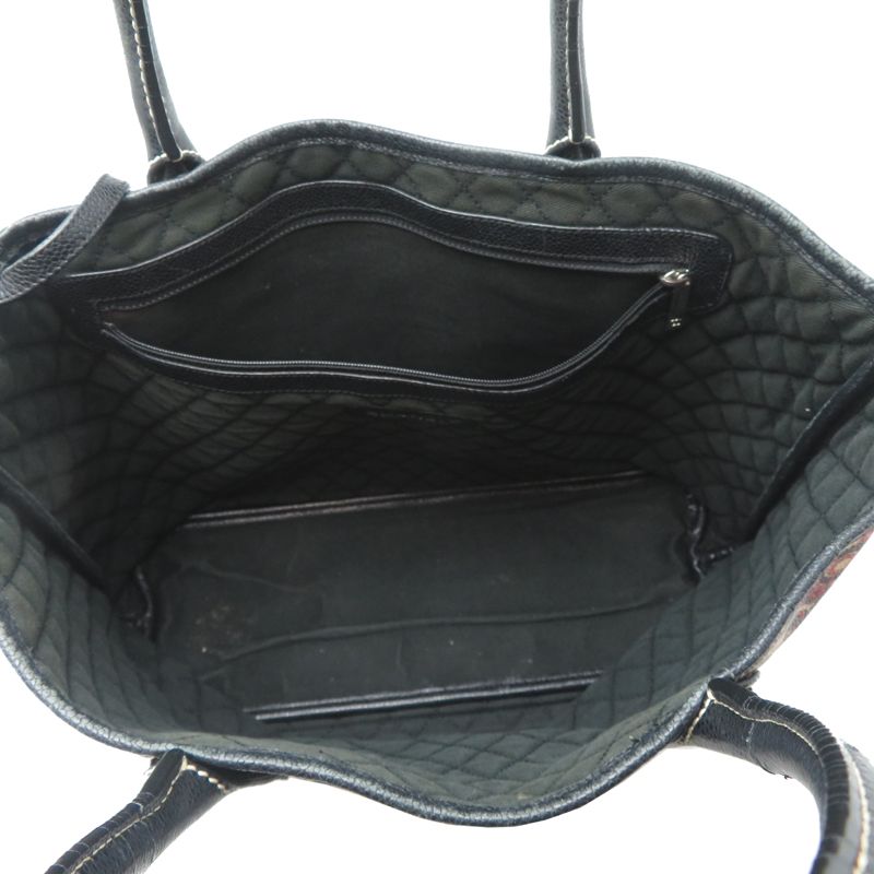 Chanel Tote Totes Black