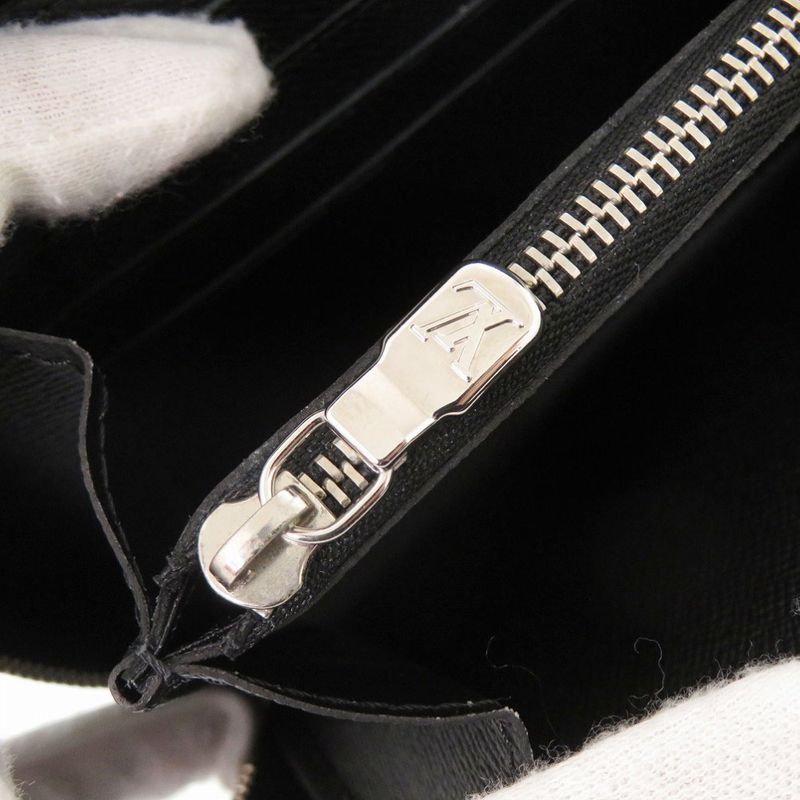 Louis Vuitton Zippy XL Taiga Black Wallet