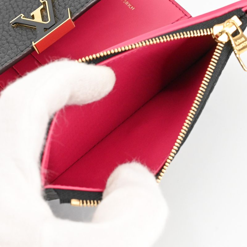 Louis Vuitton Compact Wallet Portefeuille Capucines