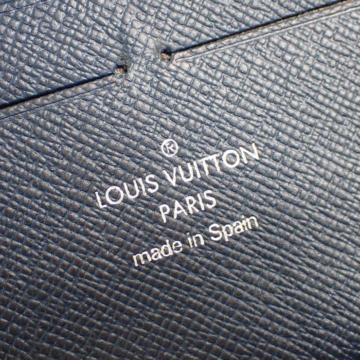 Louis Vuitton Wallet Zippy Organizer Blue Marine Taiga Zip Around Travel Case