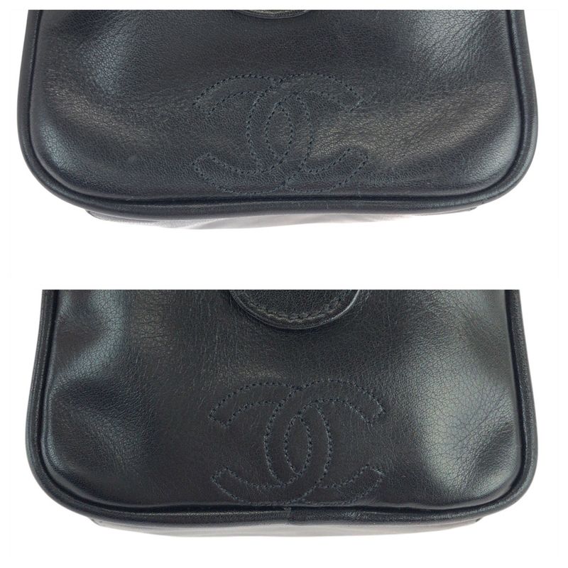 Chanel Bicolor CC Logo Makeup Pouch Black Gold Leather Clutch