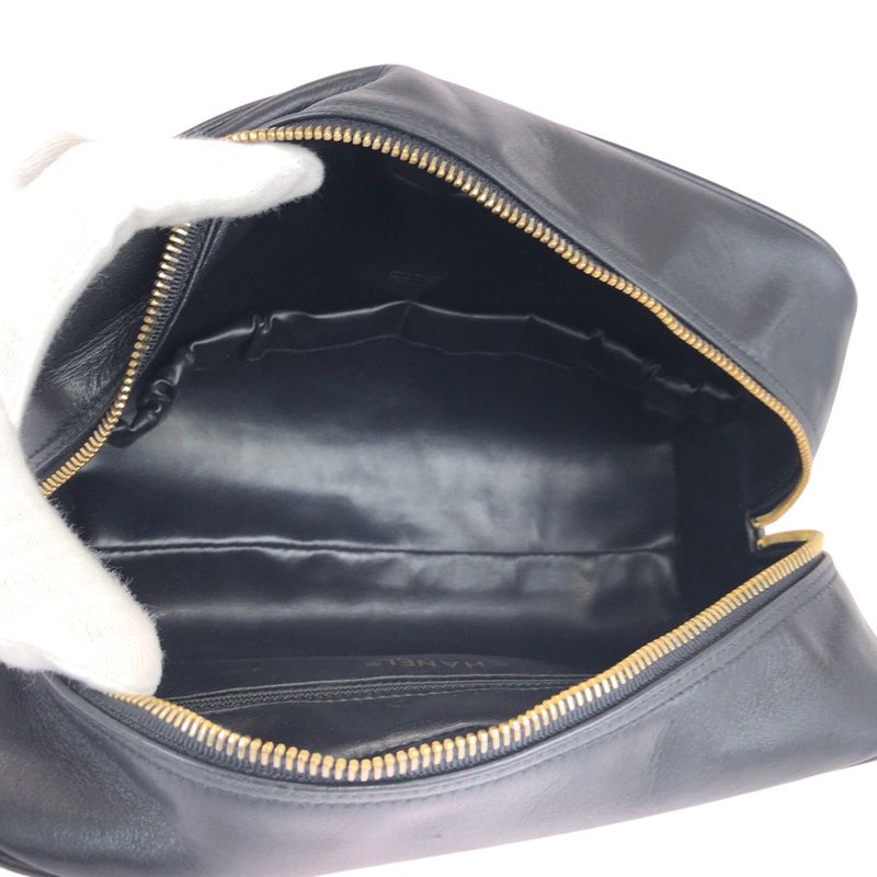 Chanel Bicolor CC Logo Makeup Pouch Black Gold Leather Clutch