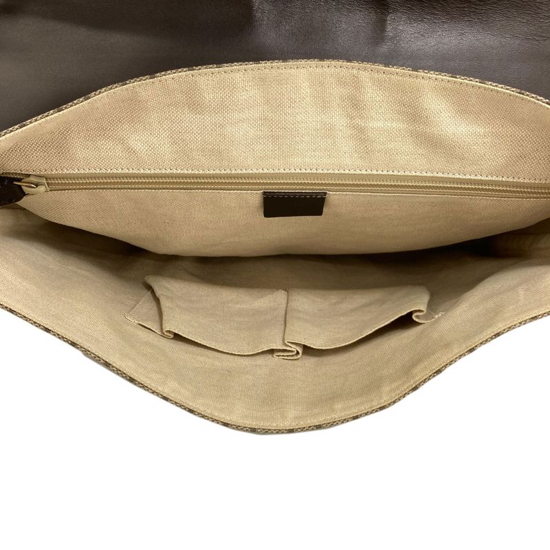 Gucci GG Supreme Shoulder Bag