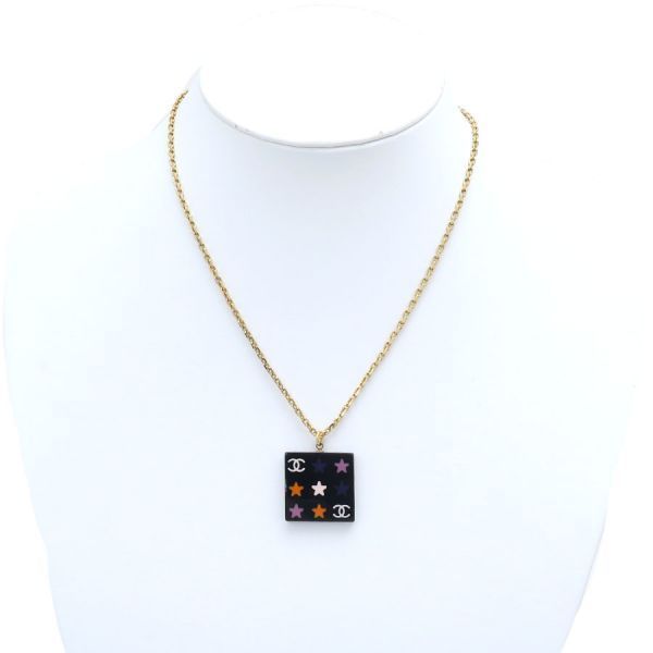Chanel Necklace Gold