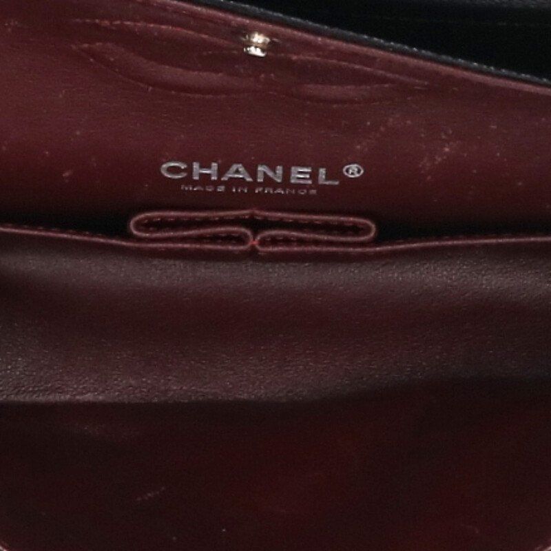 Chanel Quilted 25 Caviar Leather Double Flap Chain Shoulder Bag 25