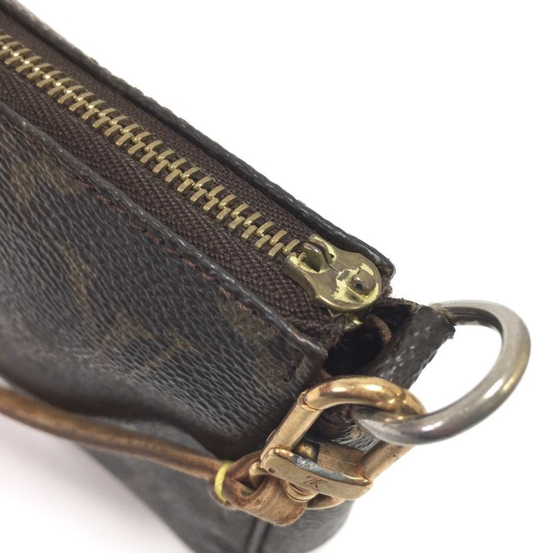 Louis Vuitton Pouch Fastener Tab Missing