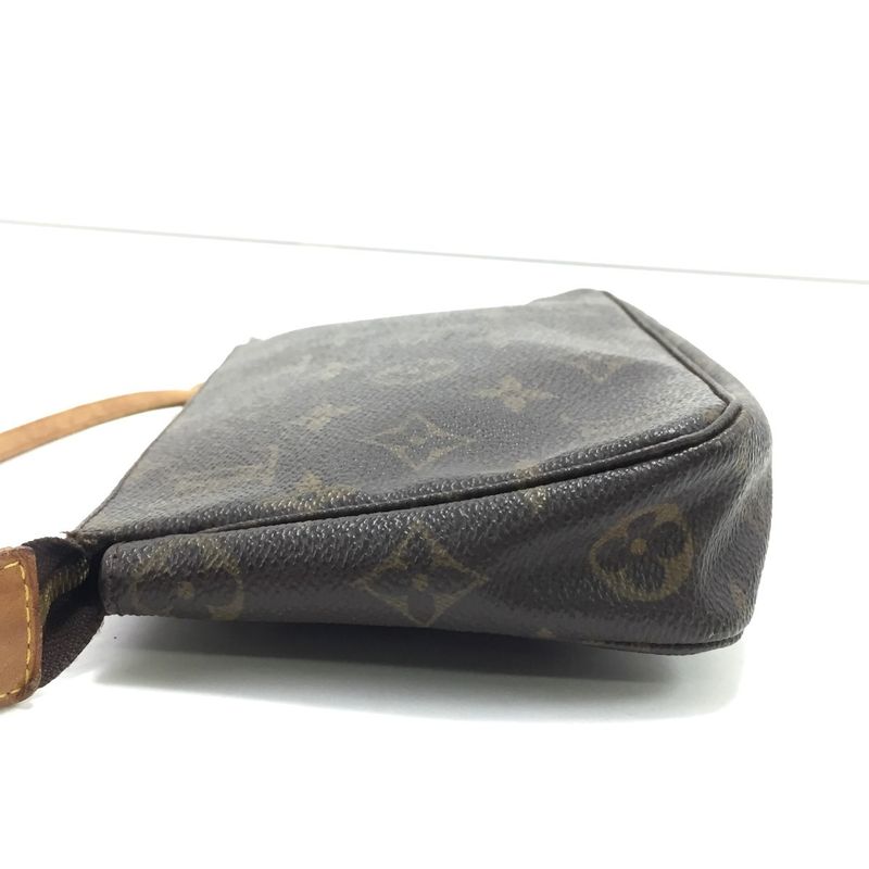 Louis Vuitton Pouch Fastener Tab Missing