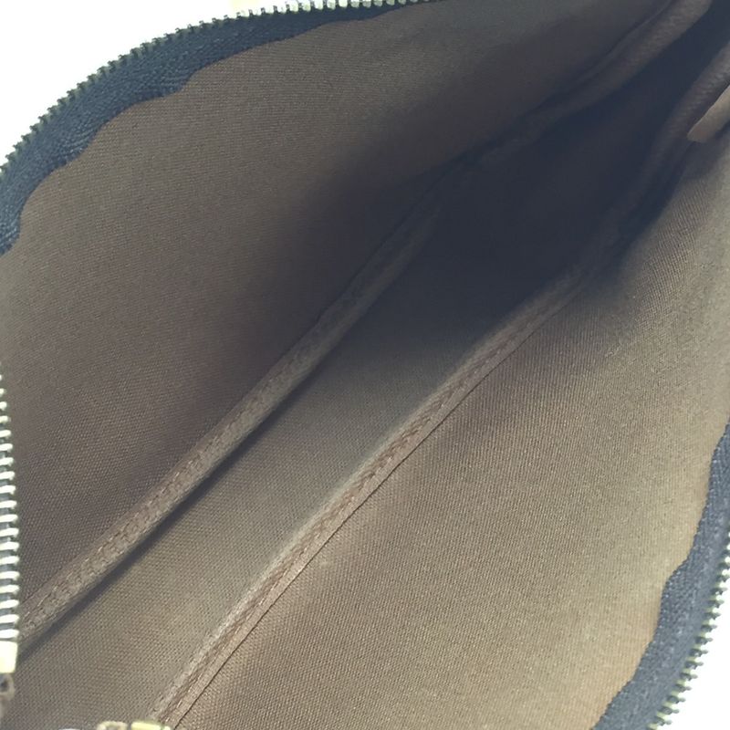 Louis Vuitton Pouch Fastener Tab Missing