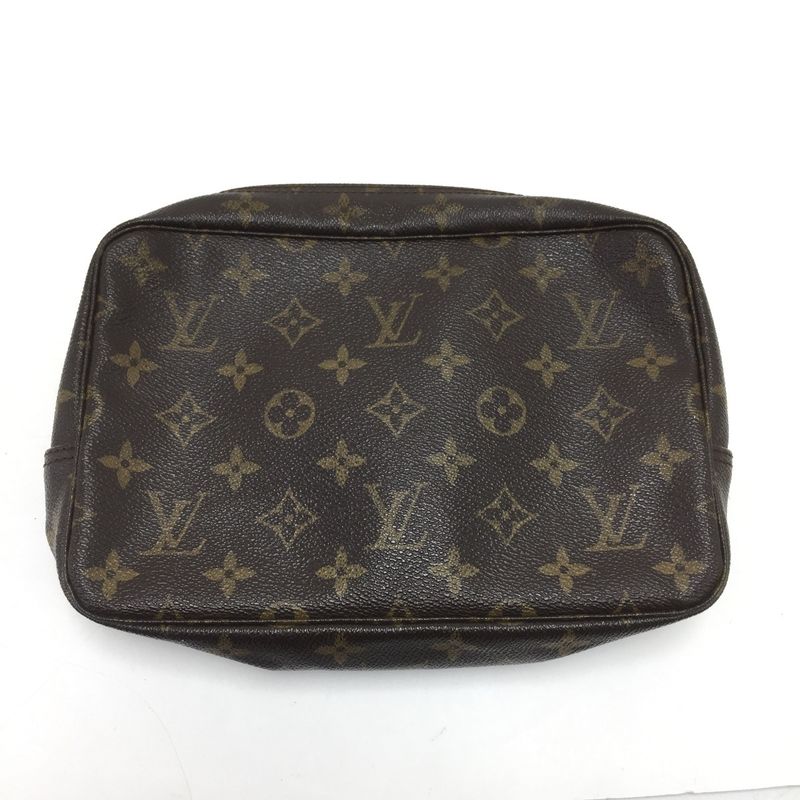 Louis Vuitton Cosmetic Pouch Monogram Trousse Toilet 2 Cannot Be Due to