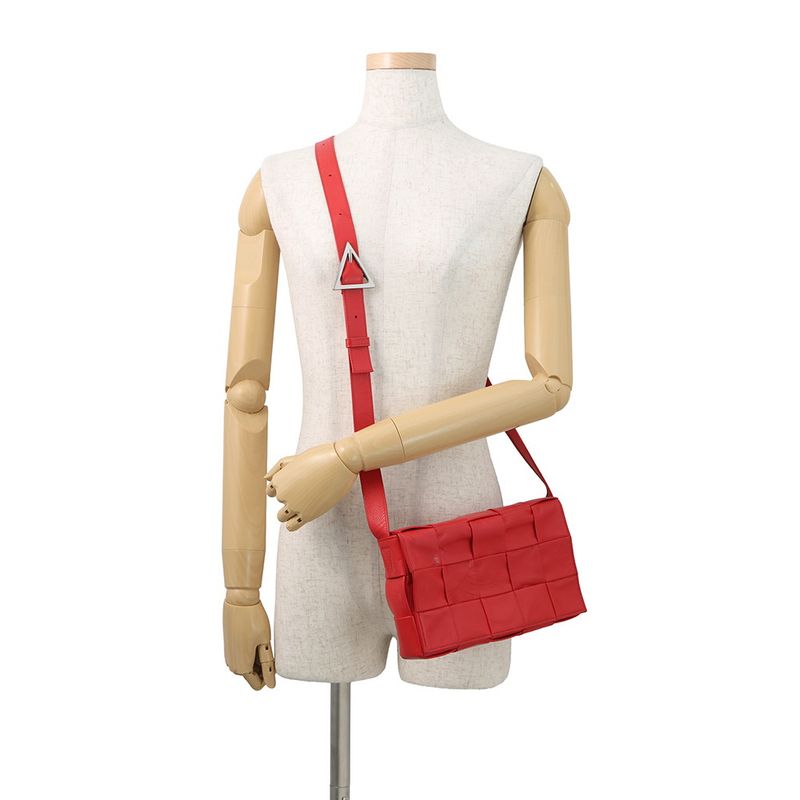 Bottega Veneta Shoulder Bag Maxi Intrecciato Cassette Leather