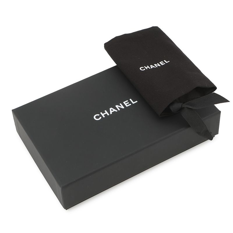 Chanel Pouch Quilted 19 Caviar Leather Case Black